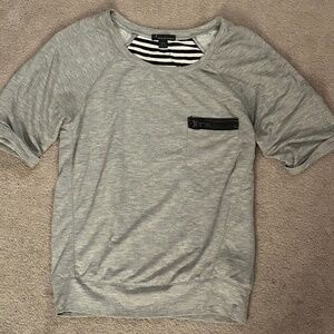 Women’s grey short sleeve top